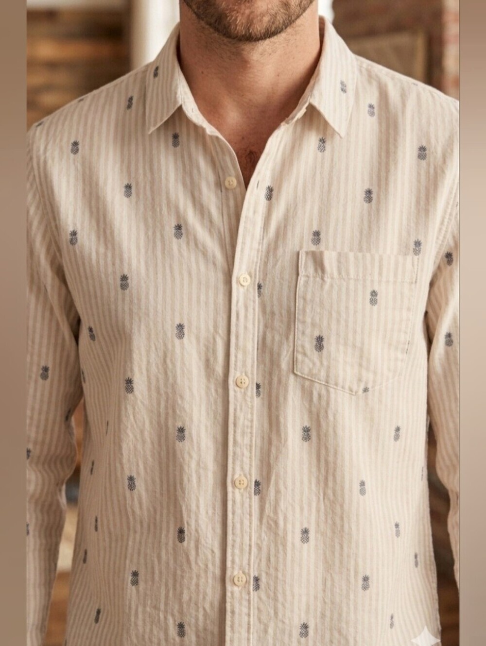 Old Navy Men's White Button Down Long Sleeve Shirt Blue Pineapples 2x Tropical